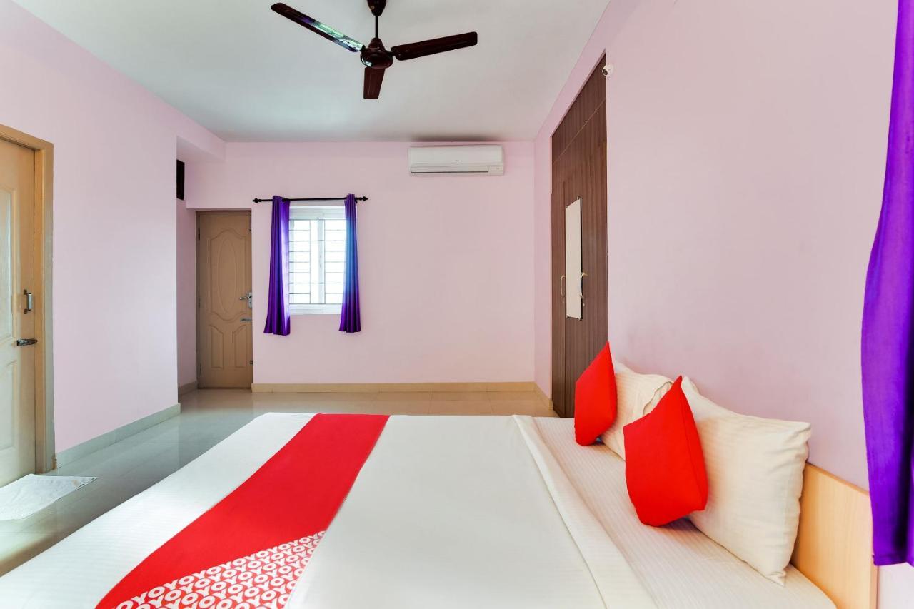 Oyo Flagship Lotus Lakeview Apartments Singānallūr Buitenkant foto