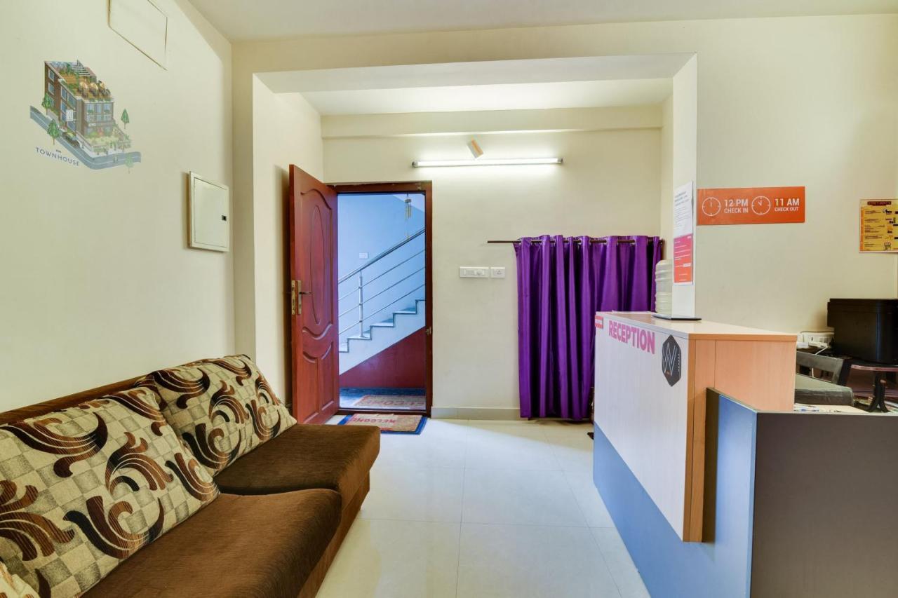 Oyo Flagship Lotus Lakeview Apartments Singānallūr Buitenkant foto